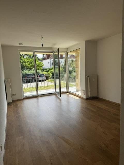 Pronájem bytu 2+1 52 m², Dessau-Roßlau, Sasko-Anhaltsko Pronájem bytu 2+1 52 m², Dessau-Roßlau, Sasko-Anhaltsko