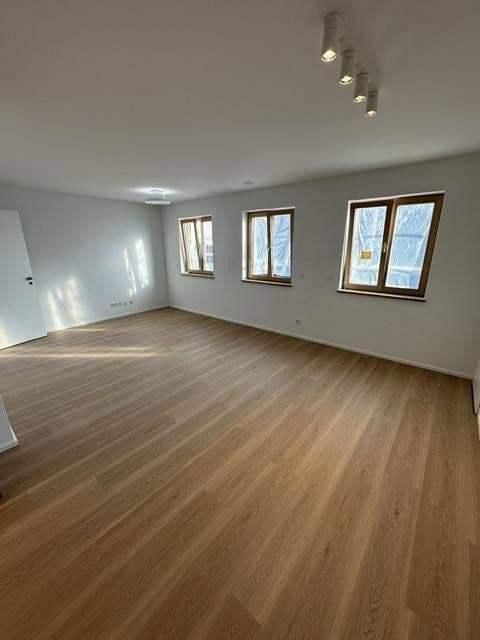 Pronájem bytu 3+1 66 m², Schwallgasse 21, Freystadt, Bavorsko Pronájem bytu 3+1 66 m², Schwallgasse 21, Freystadt, Bavorsko
