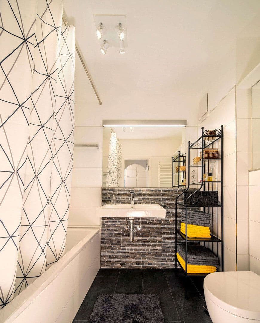 Pronájem bytu 2+1 77 m², Seybothstraße 70, München, Bavorsko Pronájem bytu 2+1 77 m², Seybothstraße 70, München, Bavorsko