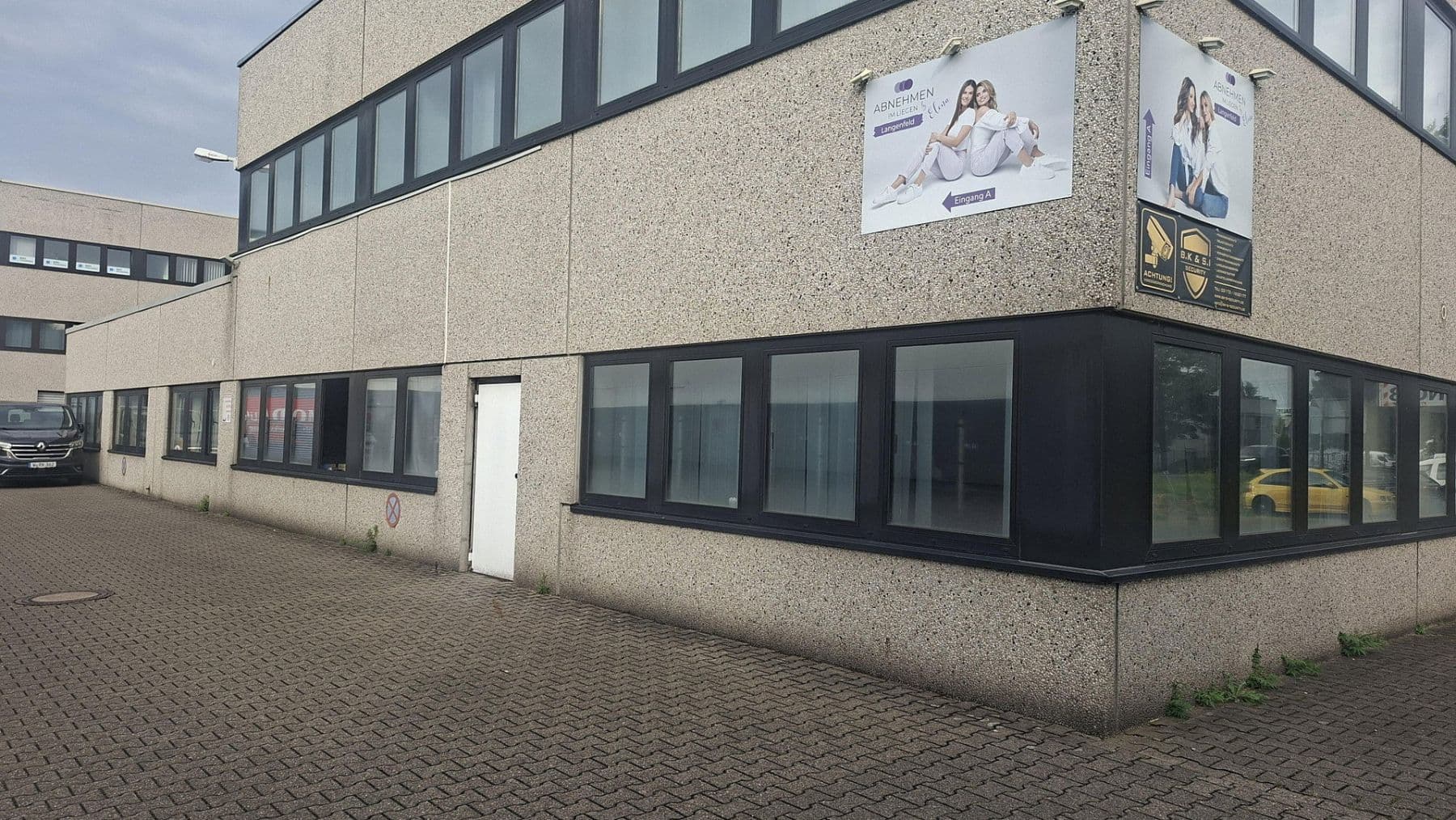 Pronájem nebytového prostoru 530 m², Raiffeisenstr. 3a, Langenfeld (Rheinland), Severní Porýní-Vestfálsko Pronájem nebytového prostoru 530 m², Raiffeisenstr. 3a, Langenfeld (Rheinland), Severní Porýní-Vestfálsko