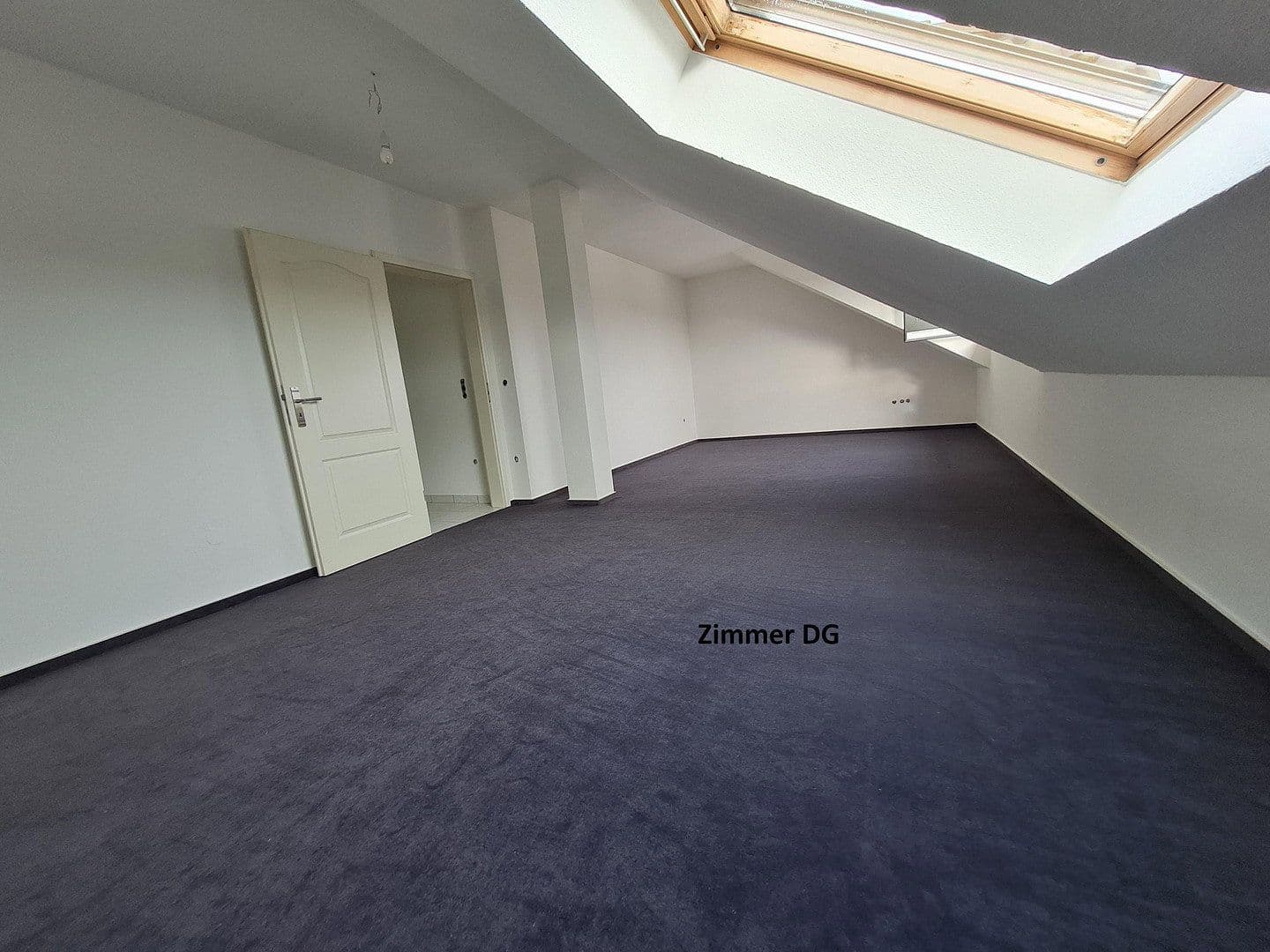 Prodej bytu 6+1 187 m², Auguste-Schmidt-Straße 38, Zweibrücken, Porýní-Falc Prodej bytu 6+1 187 m², Auguste-Schmidt-Straße 38, Zweibrücken, Porýní-Falc
