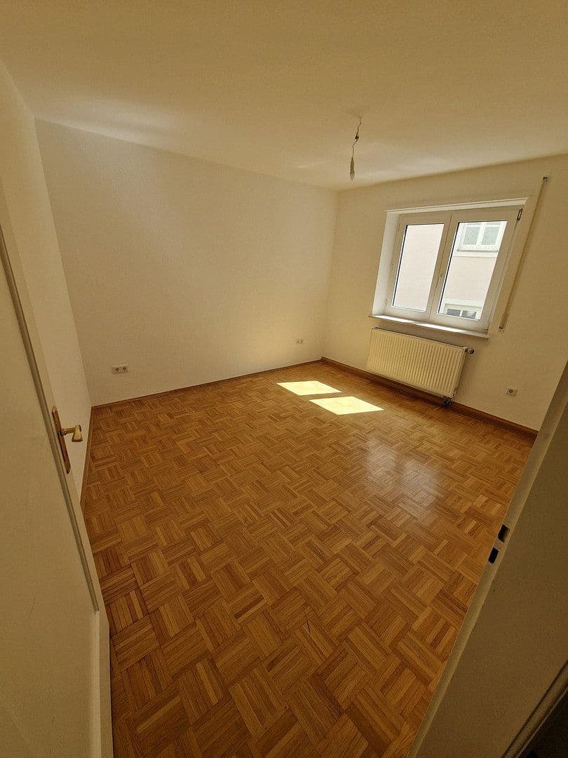 Pronájem bytu 3+1 79 m², Stettenstraße 36, Augsburg, Bavorsko Pronájem bytu 3+1 79 m², Stettenstraße 36, Augsburg, Bavorsko