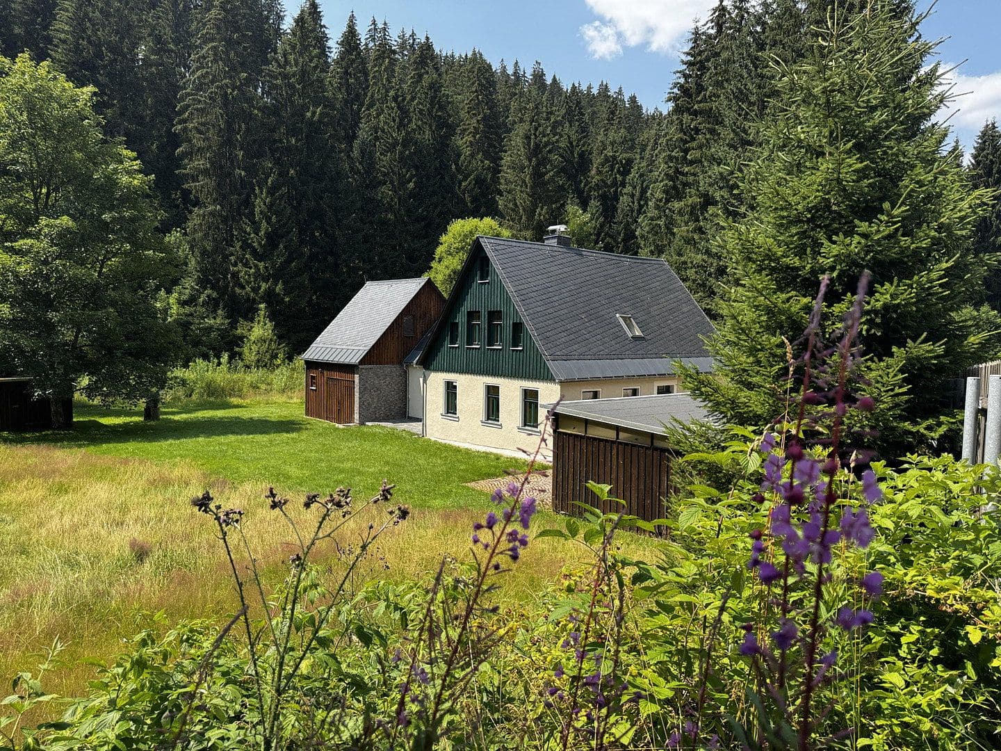 Prodej domu 268 m², pozemek 10.000 m², Eibenstock, Sasko Prodej domu 268 m², pozemek 10.000 m², Eibenstock, Sasko
