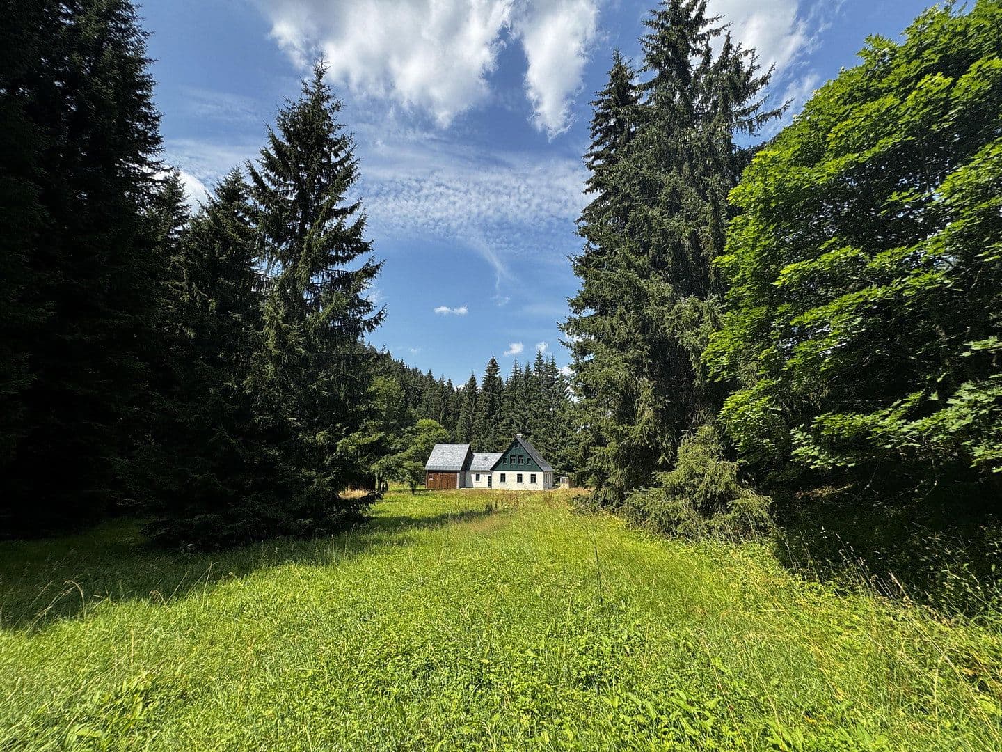 Prodej domu 268 m², pozemek 10.000 m², Eibenstock, Sasko Prodej domu 268 m², pozemek 10.000 m², Eibenstock, Sasko