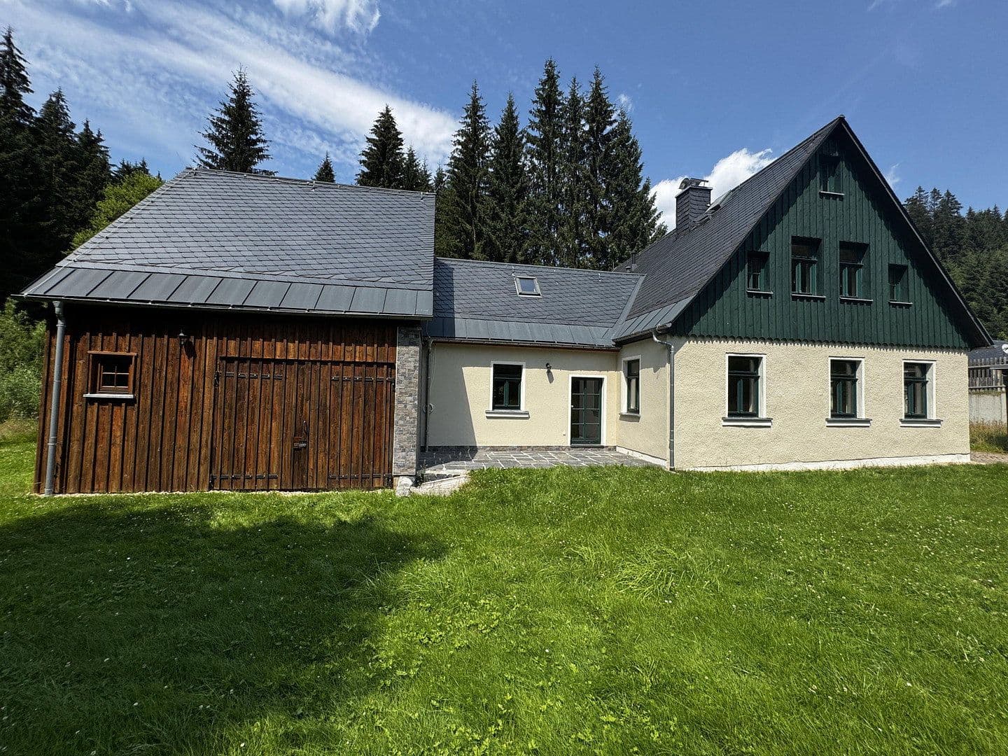 Prodej domu 268 m², pozemek 10.000 m², Eibenstock, Sasko Prodej domu 268 m², pozemek 10.000 m², Eibenstock, Sasko