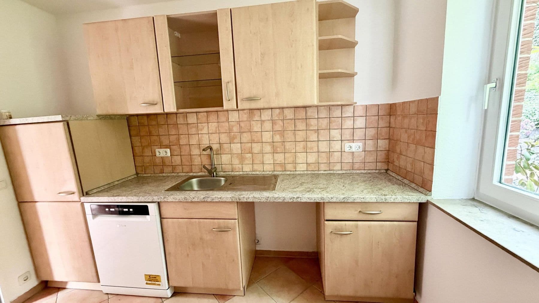 Prodej bytu 3+1 75 m², Ritterfelddamm 114b, Berlin, Berlín Prodej bytu 3+1 75 m², Ritterfelddamm 114b, Berlin, Berlín
