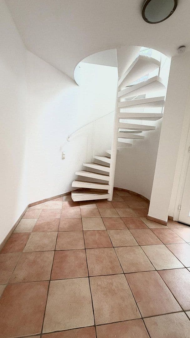 Prodej bytu 3+1 75 m², Ritterfelddamm 114b, Berlin, Berlín Prodej bytu 3+1 75 m², Ritterfelddamm 114b, Berlin, Berlín