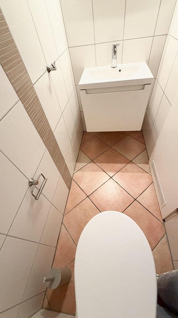 Prodej bytu 3+1 75 m², Ritterfelddamm 114b, Berlin, Berlín Prodej bytu 3+1 75 m², Ritterfelddamm 114b, Berlin, Berlín