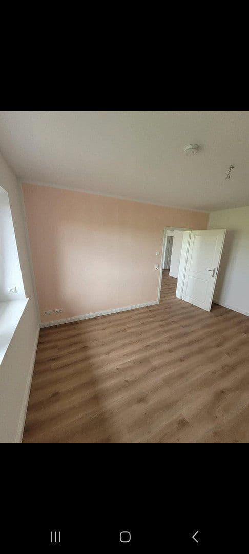 Pronájem bytu 5+1 155 m², Franzdorfer Weg 22, Schiphorst, Šlesvicko-Holštýnsko Pronájem bytu 5+1 155 m², Franzdorfer Weg 22, Schiphorst, Šlesvicko-Holštýnsko