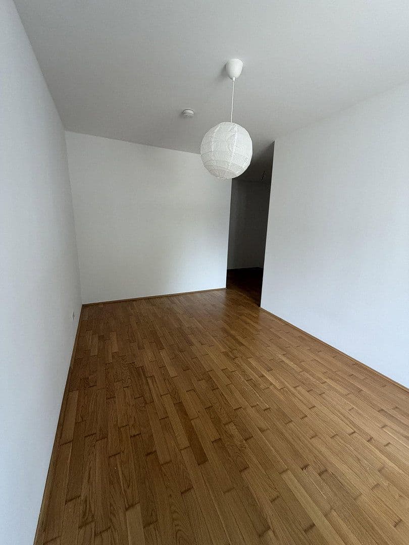 Pronájem bytu 2+1 82 m², Richard-Sorge-Str. 52, Berlin, Berlín Pronájem bytu 2+1 82 m², Richard-Sorge-Str. 52, Berlin, Berlín