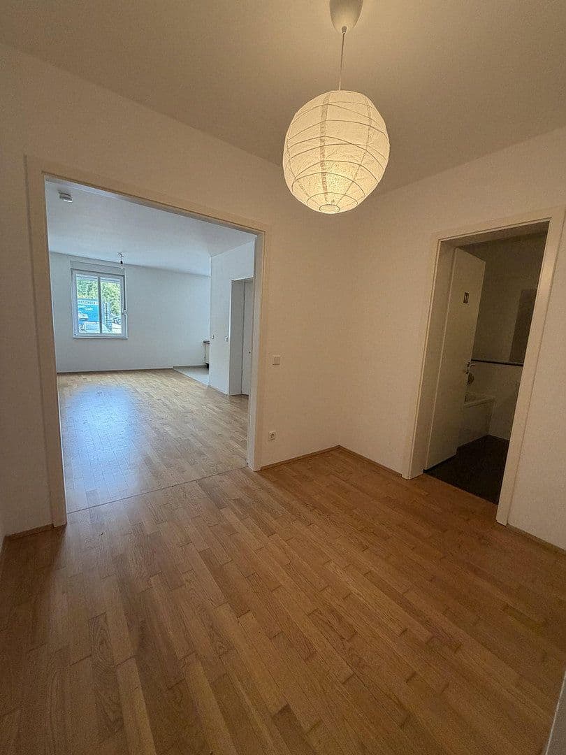 Pronájem bytu 2+1 82 m², Richard-Sorge-Str. 52, Berlin, Berlín Pronájem bytu 2+1 82 m², Richard-Sorge-Str. 52, Berlin, Berlín