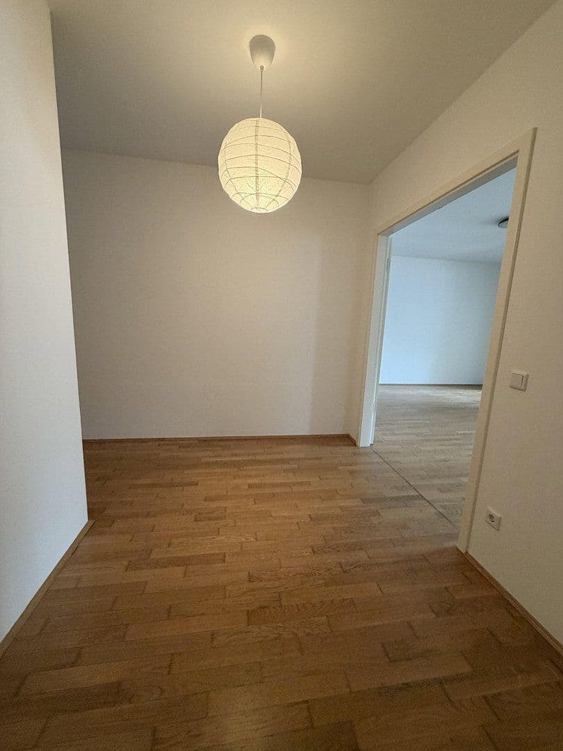 Pronájem bytu 2+1 82 m², Richard-Sorge-Str. 52, Berlin, Berlín Pronájem bytu 2+1 82 m², Richard-Sorge-Str. 52, Berlin, Berlín