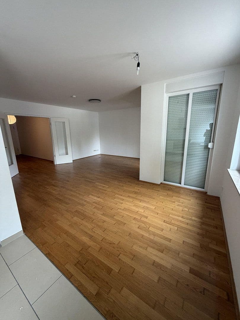 Pronájem bytu 2+1 82 m², Richard-Sorge-Str. 52, Berlin, Berlín Pronájem bytu 2+1 82 m², Richard-Sorge-Str. 52, Berlin, Berlín