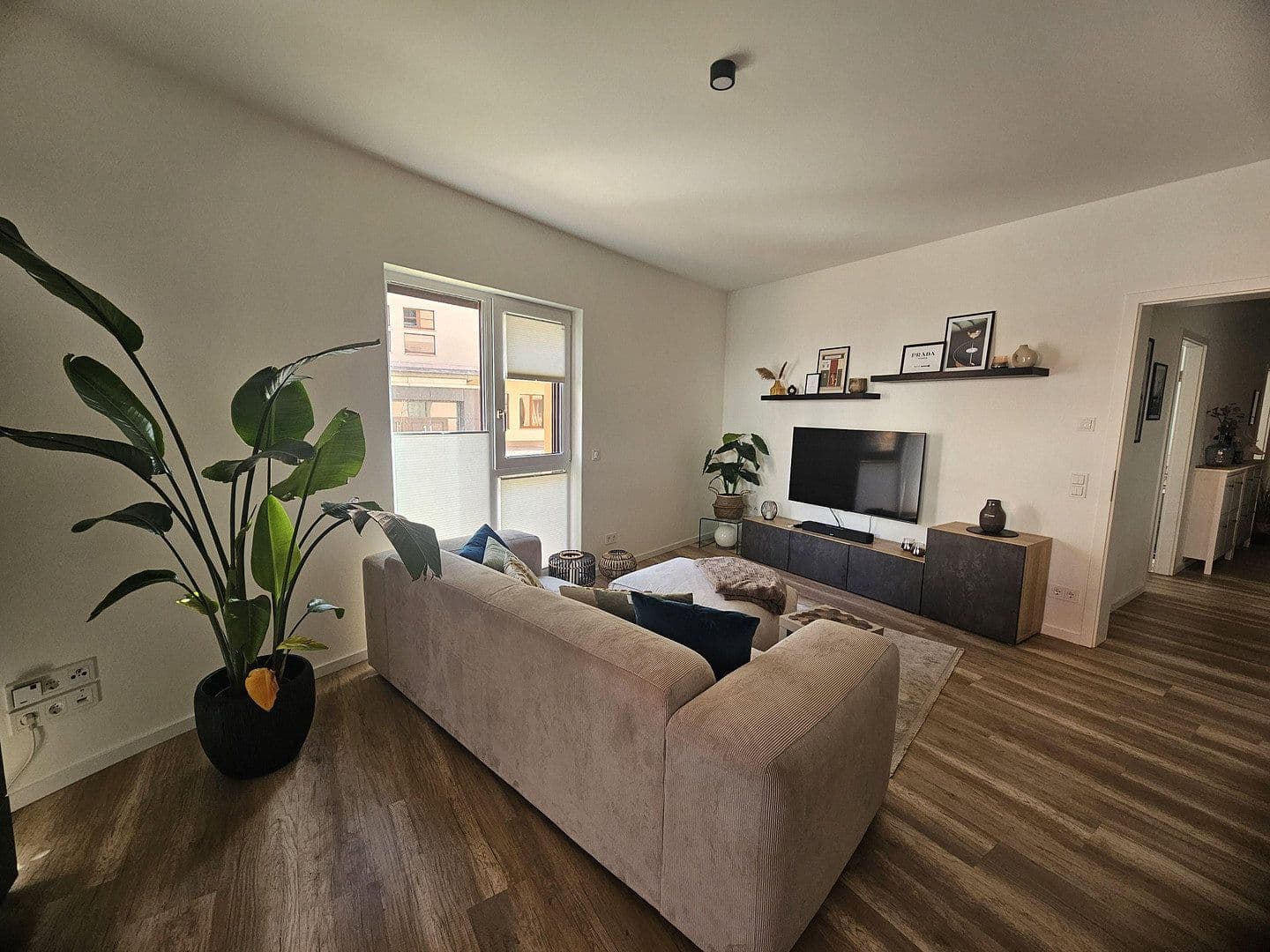 Prodej bytu 3+1 85 m², Berlin, Berlín Prodej bytu 3+1 85 m², Berlin, Berlín