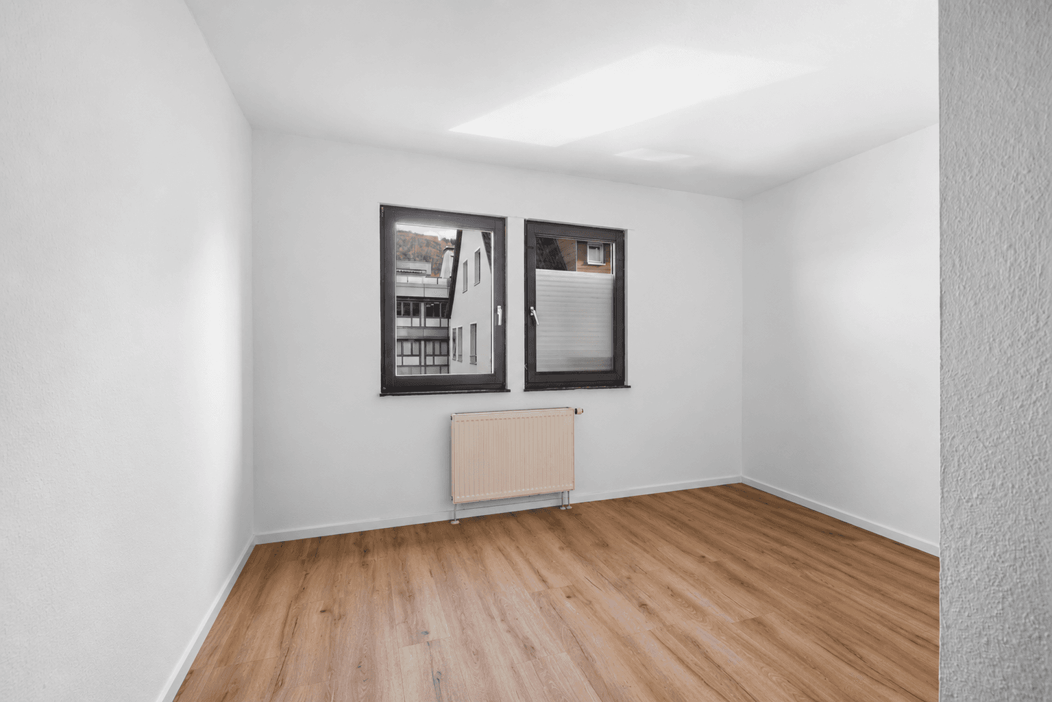Pronájem bytu 1+1 25 m², Oberkochen, Bádensko-Württembersko Pronájem bytu 1+1 25 m², Oberkochen, Bádensko-Württembersko