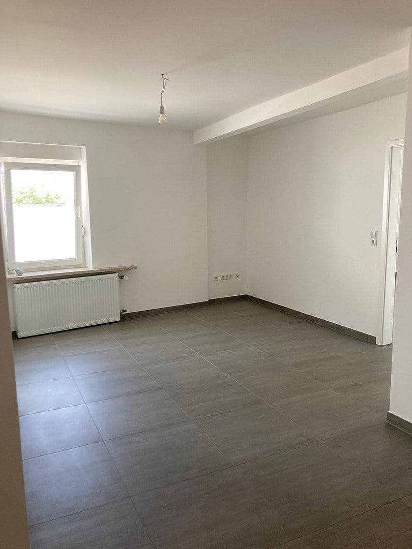 Pronájem bytu 3+1 72 m², Ffrankenthal, Porýní-Falc Pronájem bytu 3+1 72 m², Ffrankenthal, Porýní-Falc
