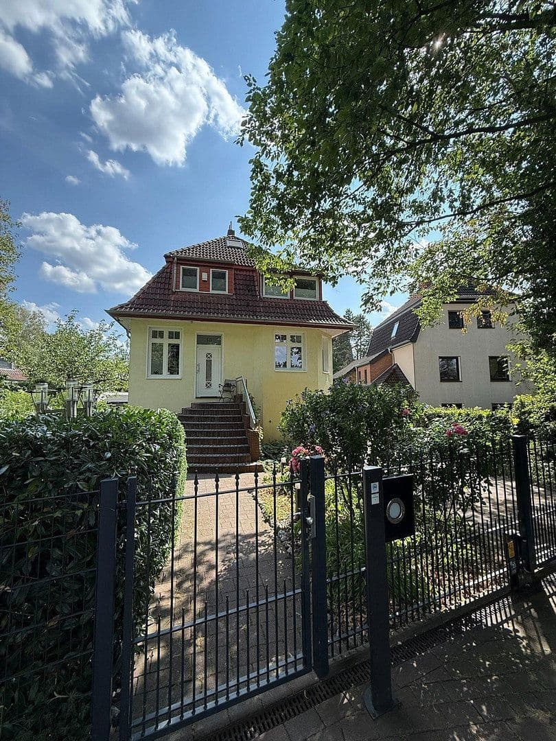 Prodej domu 194 m², pozemek 1.764 m², Bremen, Bremen Prodej domu 194 m², pozemek 1.764 m², Bremen, Bremen