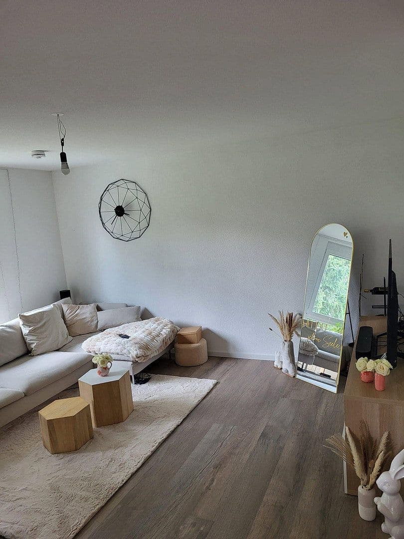 Pronájem bytu 3+1 89 m², Schopfheimerstr. 20, Lörrach, Bádensko-Württembersko Pronájem bytu 3+1 89 m², Schopfheimerstr. 20, Lörrach, Bádensko-Württembersko