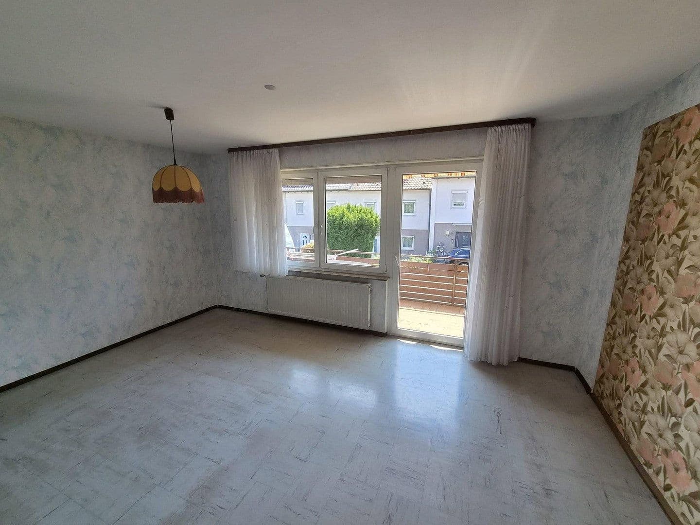 Prodej domu 152 m², pozemek 437 m², Ammerstraße 20, Nürtingen, Bádensko-Württembersko Prodej domu 152 m², pozemek 437 m², Ammerstraße 20, Nürtingen, Bádensko-Württembersko