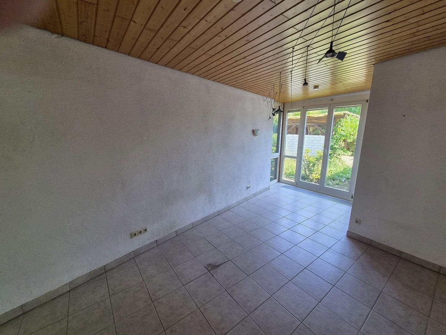 Prodej domu 152 m², pozemek 437 m², Ammerstraße 20, Nürtingen, Bádensko-Württembersko Prodej domu 152 m², pozemek 437 m², Ammerstraße 20, Nürtingen, Bádensko-Württembersko