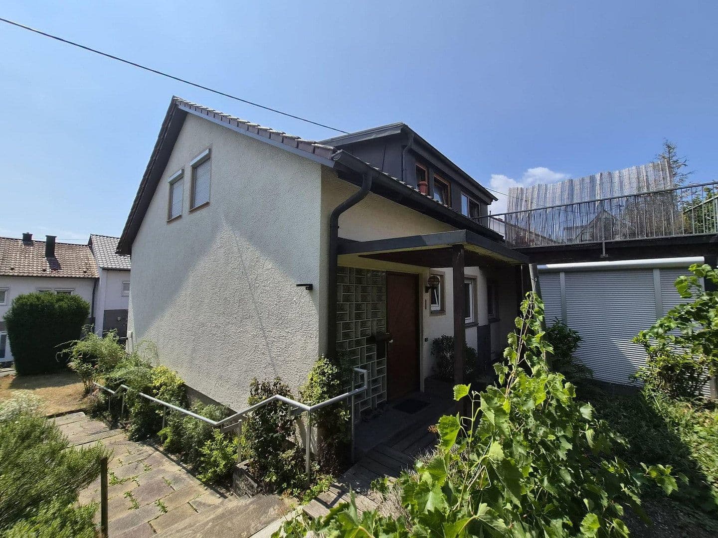 Prodej domu 152 m², pozemek 437 m², Ammerstraße 20, Nürtingen, Bádensko-Württembersko Prodej domu 152 m², pozemek 437 m², Ammerstraße 20, Nürtingen, Bádensko-Württembersko