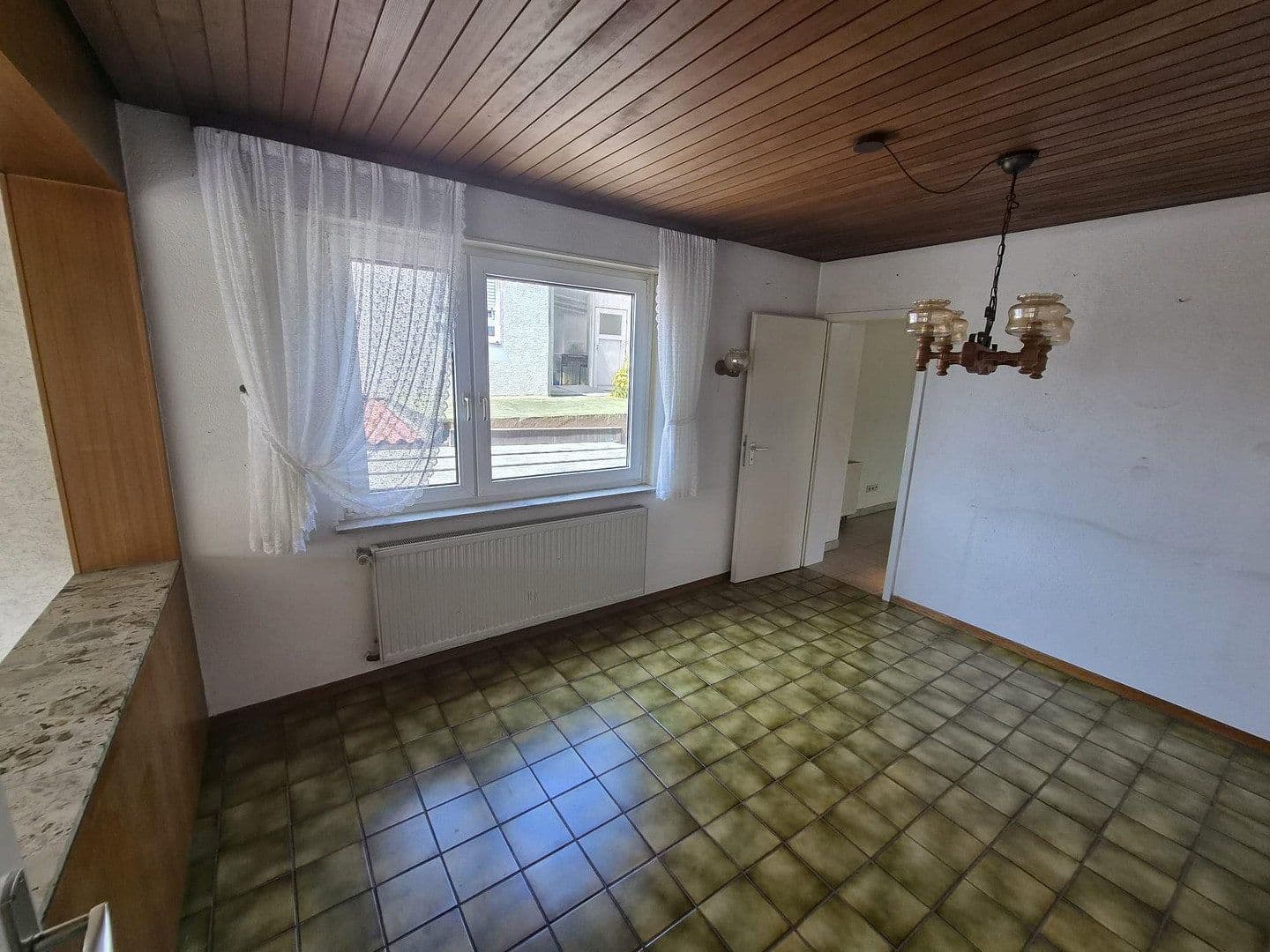 Prodej domu 152 m², pozemek 437 m², Ammerstraße 20, Nürtingen, Bádensko-Württembersko Prodej domu 152 m², pozemek 437 m², Ammerstraße 20, Nürtingen, Bádensko-Württembersko