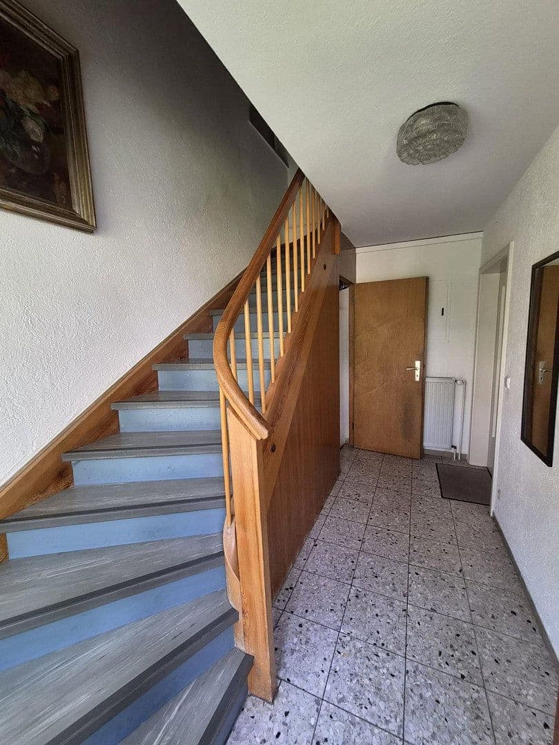 Prodej domu 152 m², pozemek 437 m², Ammerstraße 20, Nürtingen, Bádensko-Württembersko Prodej domu 152 m², pozemek 437 m², Ammerstraße 20, Nürtingen, Bádensko-Württembersko