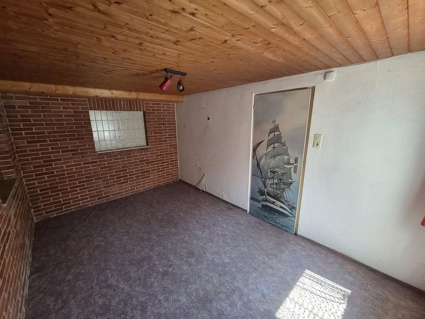 Prodej domu 152 m², pozemek 437 m², Ammerstraße 20, Nürtingen, Bádensko-Württembersko Prodej domu 152 m², pozemek 437 m², Ammerstraße 20, Nürtingen, Bádensko-Württembersko