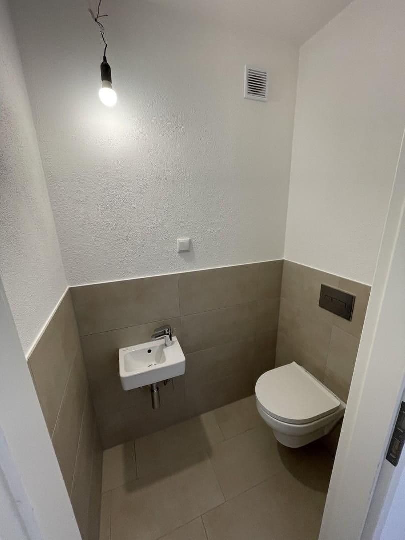 Pronájem bytu 3+1 80 m², Wiesbaden, Hessen Pronájem bytu 3+1 80 m², Wiesbaden, Hessen