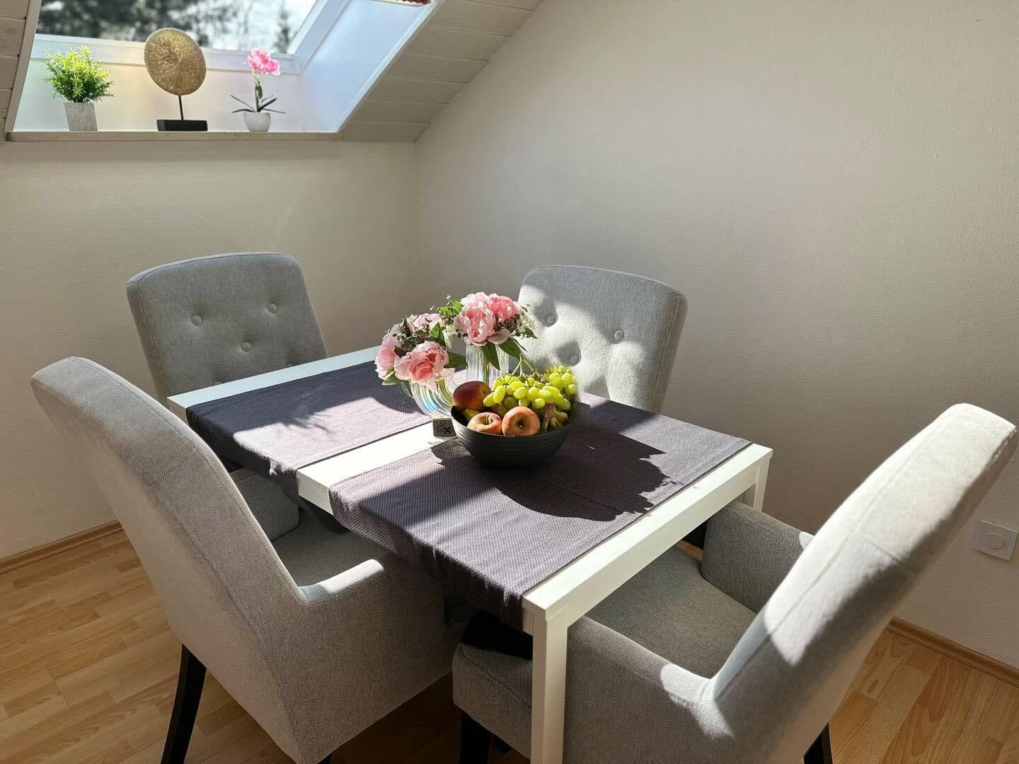 Pronájem bytu 4+1 69 m², Augsburg, Bavorsko Pronájem bytu 4+1 69 m², Augsburg, Bavorsko
