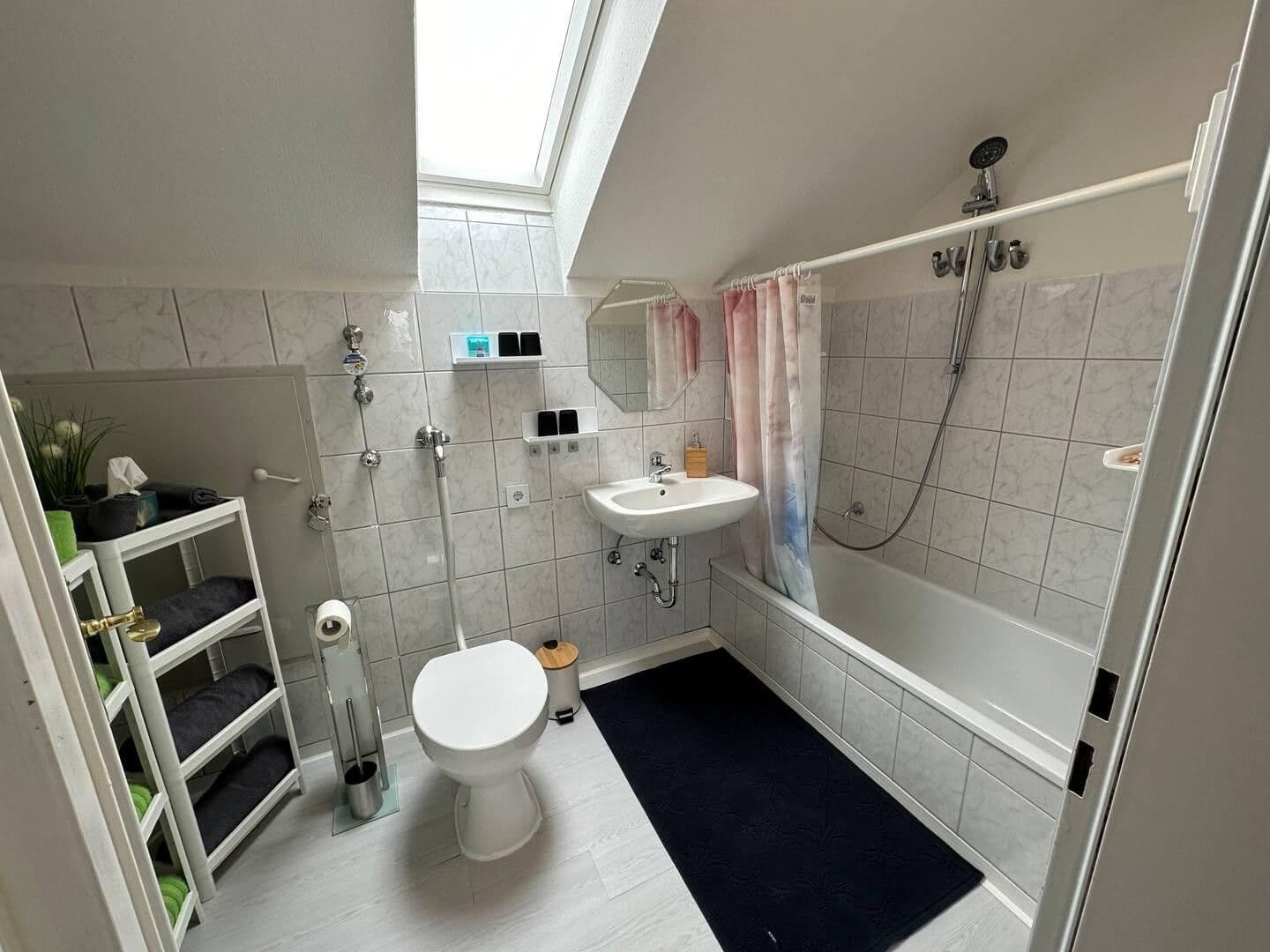 Pronájem bytu 4+1 69 m², Augsburg, Bavorsko Pronájem bytu 4+1 69 m², Augsburg, Bavorsko