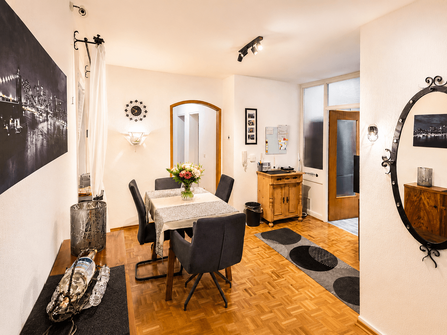 Pronájem bytu 4+1 80 m², Gaggstraße 3, Friedrichshafen, Bádensko-Württembersko Pronájem bytu 4+1 80 m², Gaggstraße 3, Friedrichshafen, Bádensko-Württembersko