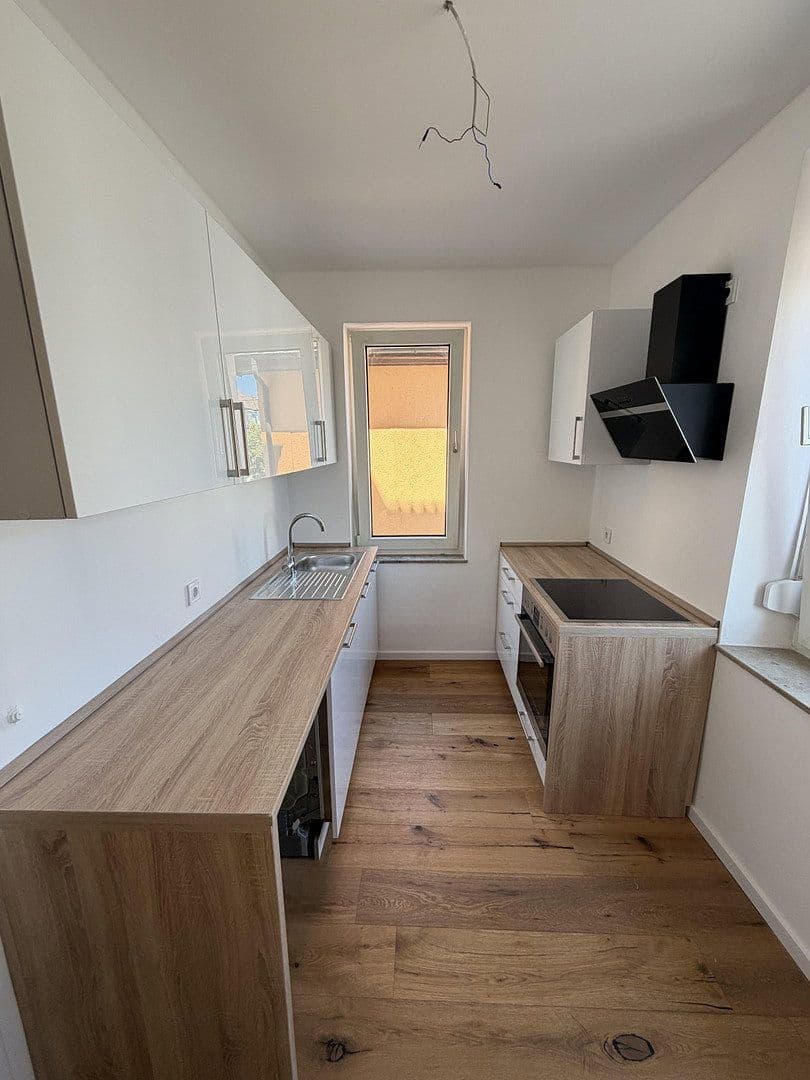 Pronájem bytu 3+1 55 m², Zabergäustr. 97, Stuttgart, Bádensko-Württembersko Pronájem bytu 3+1 55 m², Zabergäustr. 97, Stuttgart, Bádensko-Württembersko