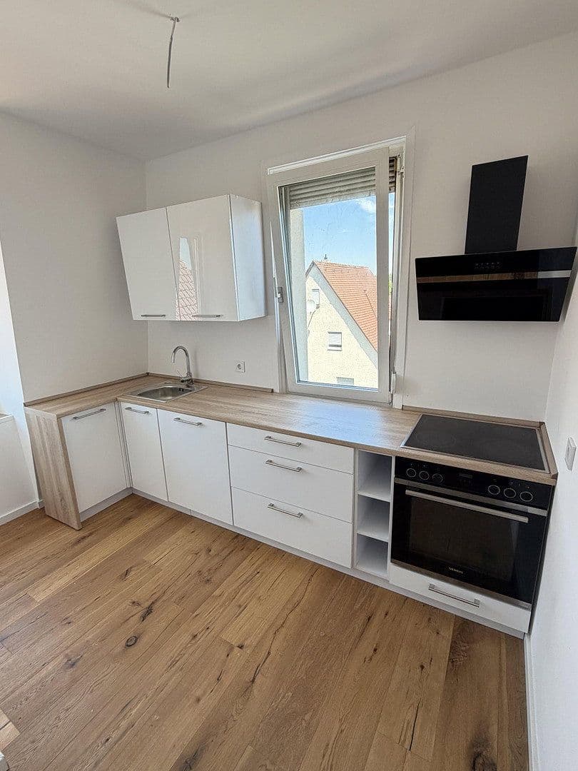 Pronájem bytu 3+1 55 m², Zabergäustr. 97, Stuttgart, Bádensko-Württembersko Pronájem bytu 3+1 55 m², Zabergäustr. 97, Stuttgart, Bádensko-Württembersko