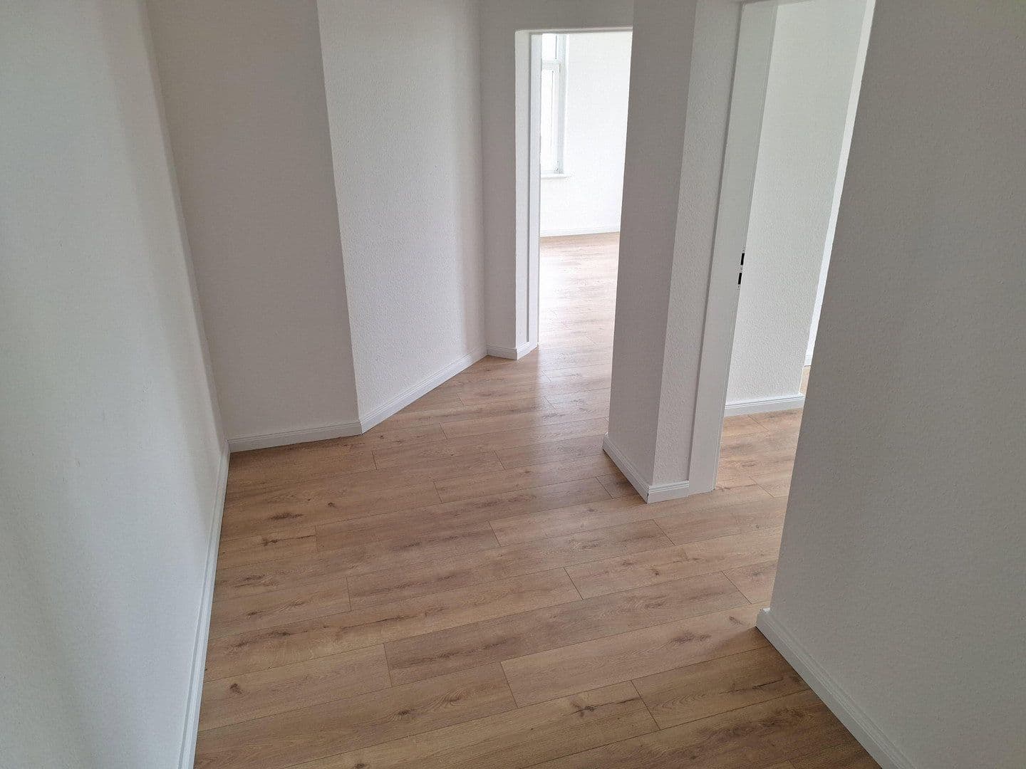 Pronájem bytu 3+1 74 m², Albert-Vollsack-Straße 2, Leipzig, Sasko Pronájem bytu 3+1 74 m², Albert-Vollsack-Straße 2, Leipzig, Sasko