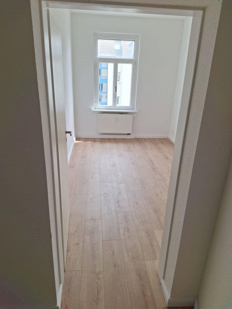 Pronájem bytu 3+1 74 m², Albert-Vollsack-Straße 2, Leipzig, Sasko Pronájem bytu 3+1 74 m², Albert-Vollsack-Straße 2, Leipzig, Sasko