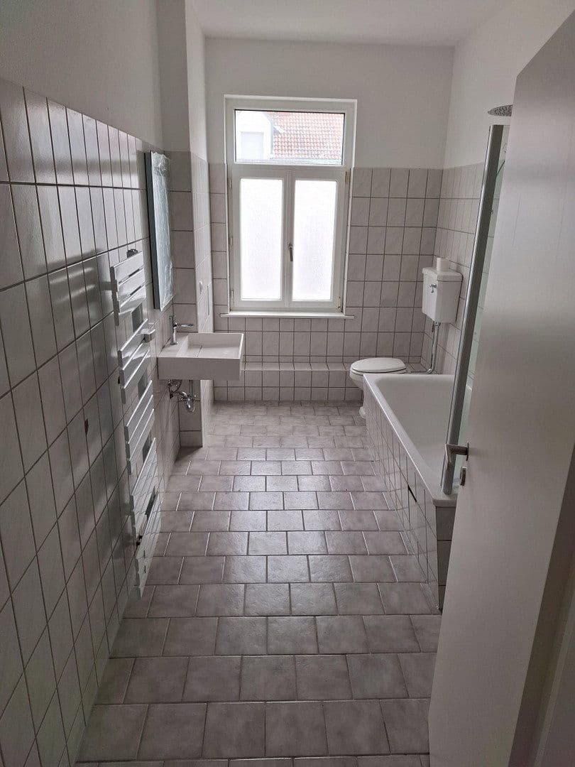Pronájem bytu 3+1 74 m², Albert-Vollsack-Straße 2, Leipzig, Sasko Pronájem bytu 3+1 74 m², Albert-Vollsack-Straße 2, Leipzig, Sasko