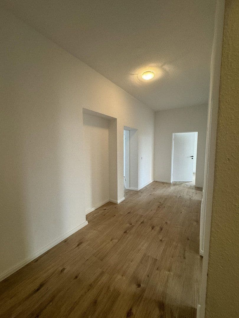 Pronájem bytu 3+1 74 m², Albert-Vollsack-Straße 2, Leipzig, Sasko Pronájem bytu 3+1 74 m², Albert-Vollsack-Straße 2, Leipzig, Sasko