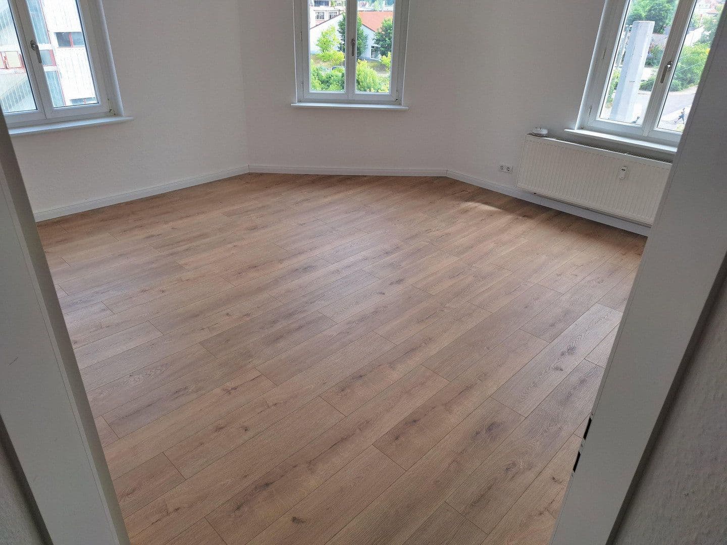 Pronájem bytu 3+1 74 m², Albert-Vollsack-Straße 2, Leipzig, Sasko Pronájem bytu 3+1 74 m², Albert-Vollsack-Straße 2, Leipzig, Sasko