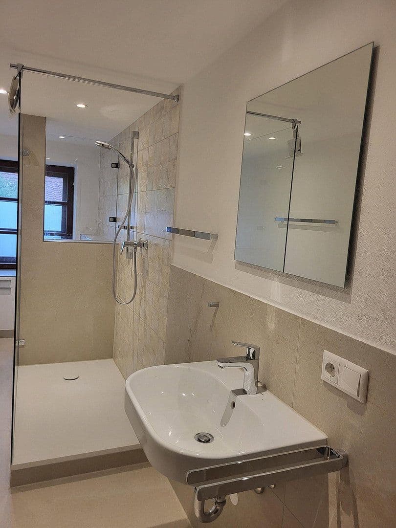 Pronájem bytu 305 m², Oberhausen, Bavorsko Pronájem bytu 305 m², Oberhausen, Bavorsko
