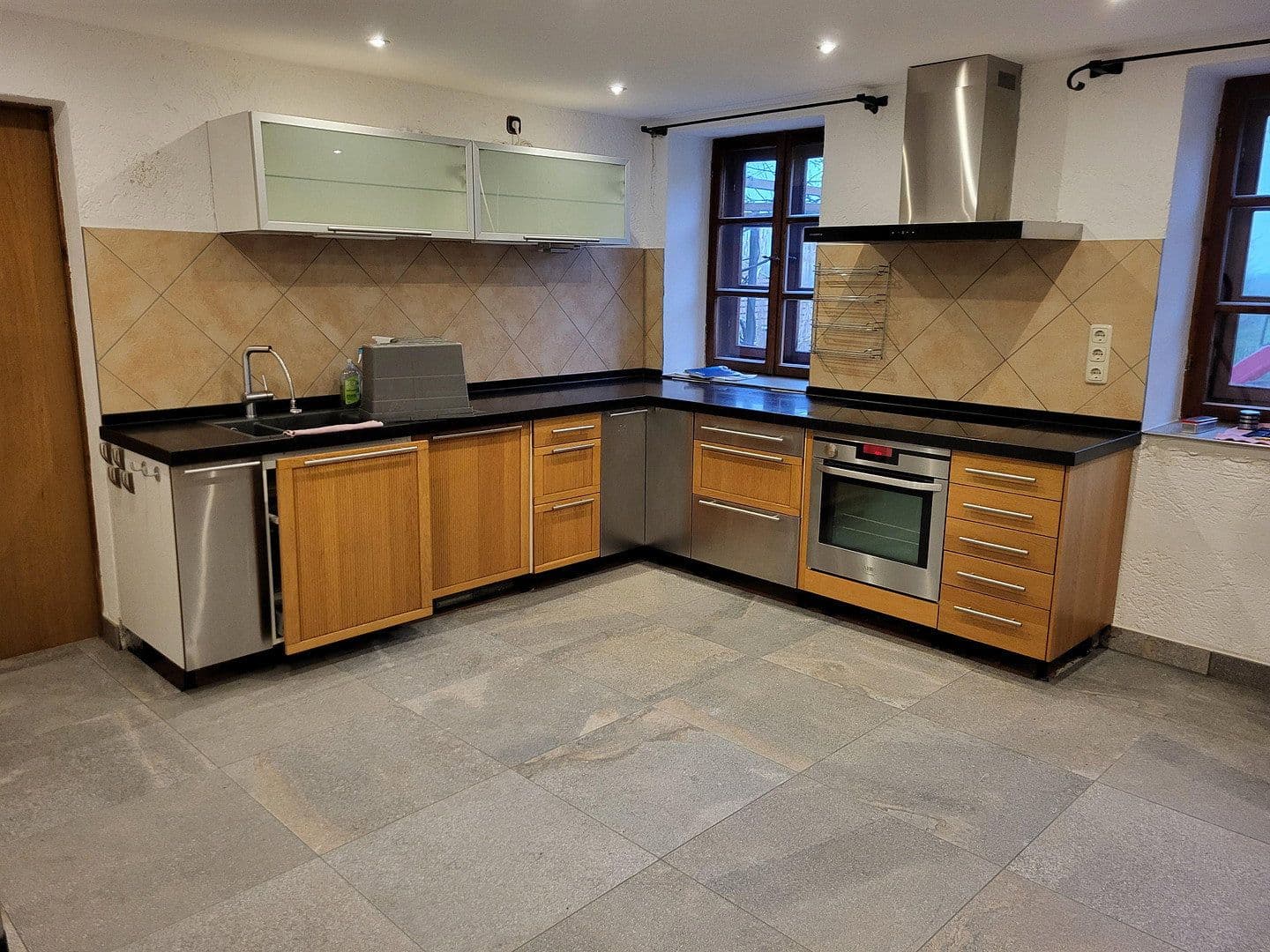 Pronájem bytu 305 m², Oberhausen, Bavorsko Pronájem bytu 305 m², Oberhausen, Bavorsko