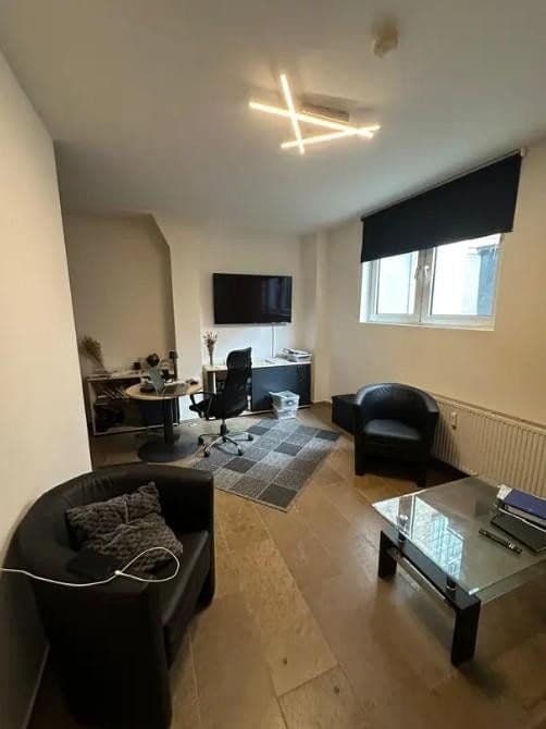 Prodej domu 200 m², pozemek 200 m², Domstraße, Offenbach am Main, Hessen Prodej domu 200 m², pozemek 200 m², Domstraße, Offenbach am Main, Hessen
