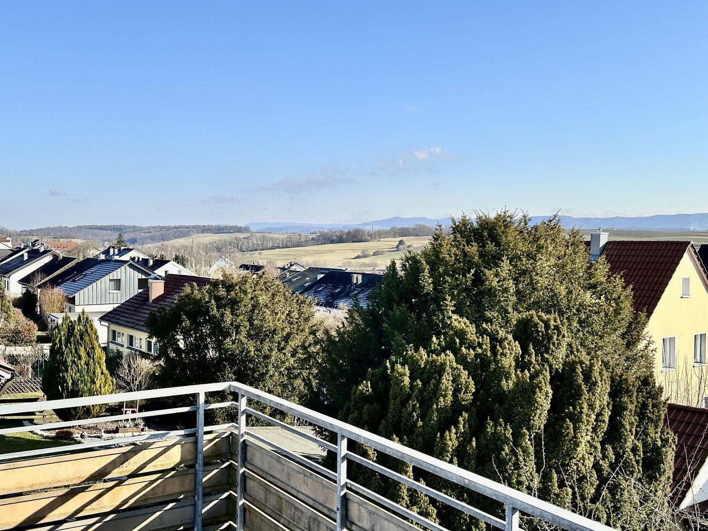 Pronájem bytu 1+kk 91 m², Aichtal, Bádensko-Württembersko Pronájem bytu 1+kk 91 m², Aichtal, Bádensko-Württembersko