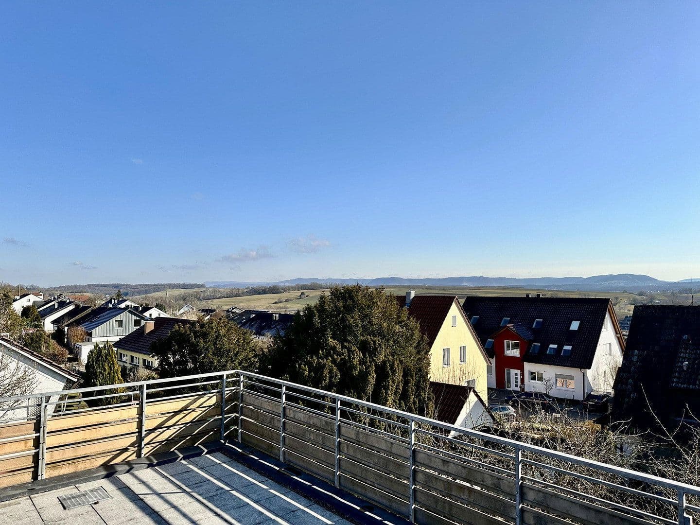 Pronájem bytu 1+kk 91 m², Aichtal, Bádensko-Württembersko Pronájem bytu 1+kk 91 m², Aichtal, Bádensko-Württembersko