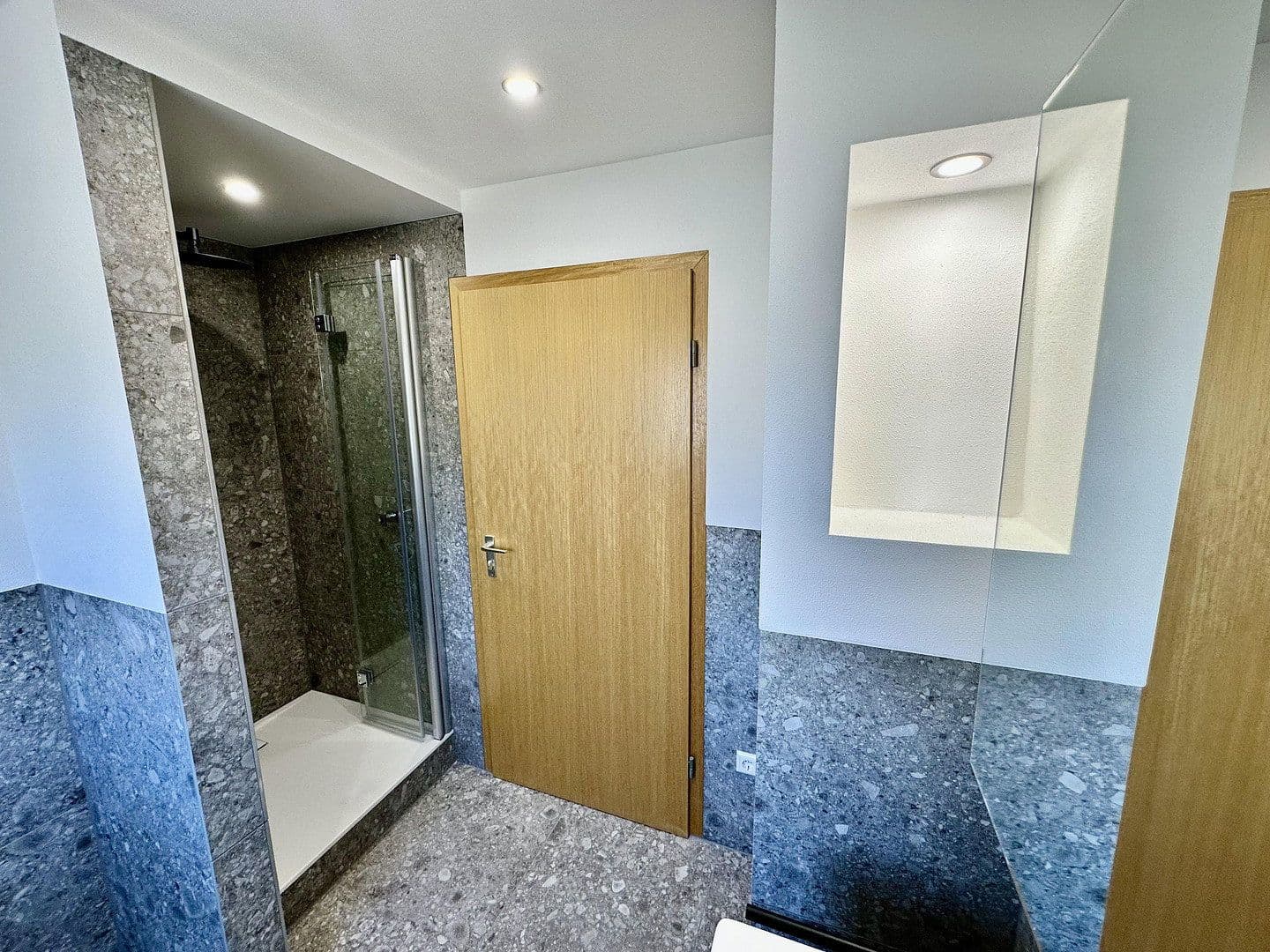 Pronájem bytu 1+kk 91 m², Aichtal, Bádensko-Württembersko Pronájem bytu 1+kk 91 m², Aichtal, Bádensko-Württembersko