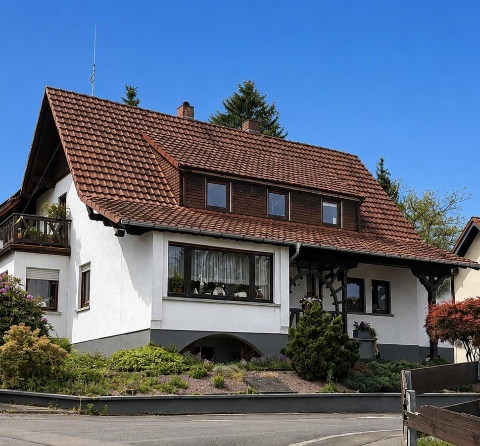 Prodej domu 196 m², pozemek 742 m², Bad Soden-Salmünster, Hessen Prodej domu 196 m², pozemek 742 m², Bad Soden-Salmünster, Hessen