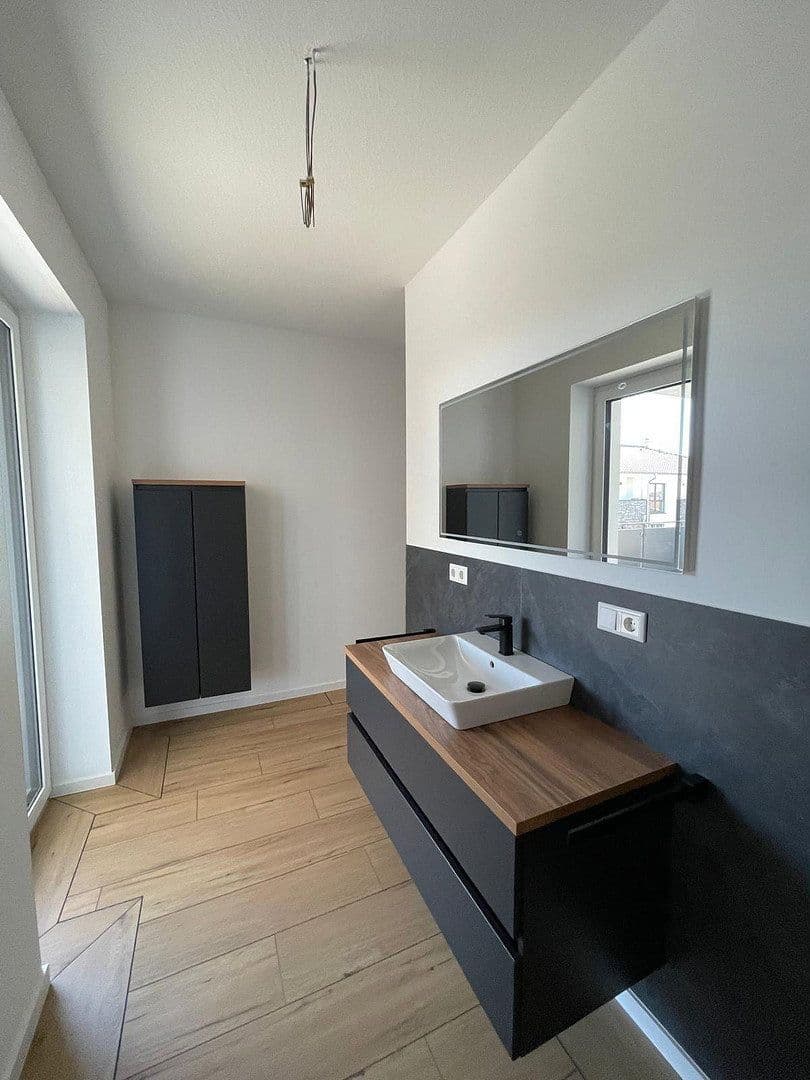 Pronájem bytu 4+1 172 m², Kampstraße 43, Twistringen, Dolní Sasko Pronájem bytu 4+1 172 m², Kampstraße 43, Twistringen, Dolní Sasko
