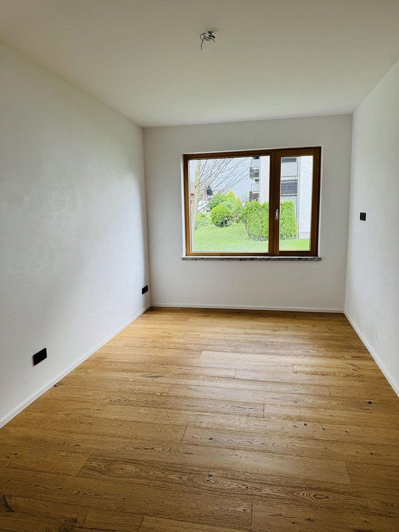 Pronájem domu 150 m², pozemek 160 m², Rosenheimer Str. 72b, Branneburg, Bavorsko Pronájem domu 150 m², pozemek 160 m², Rosenheimer Str. 72b, Branneburg, Bavorsko