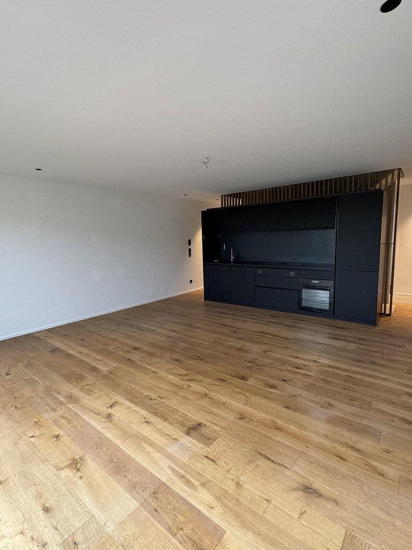 Pronájem domu 150 m², pozemek 160 m², Rosenheimer Str. 72b, Branneburg, Bavorsko Pronájem domu 150 m², pozemek 160 m², Rosenheimer Str. 72b, Branneburg, Bavorsko