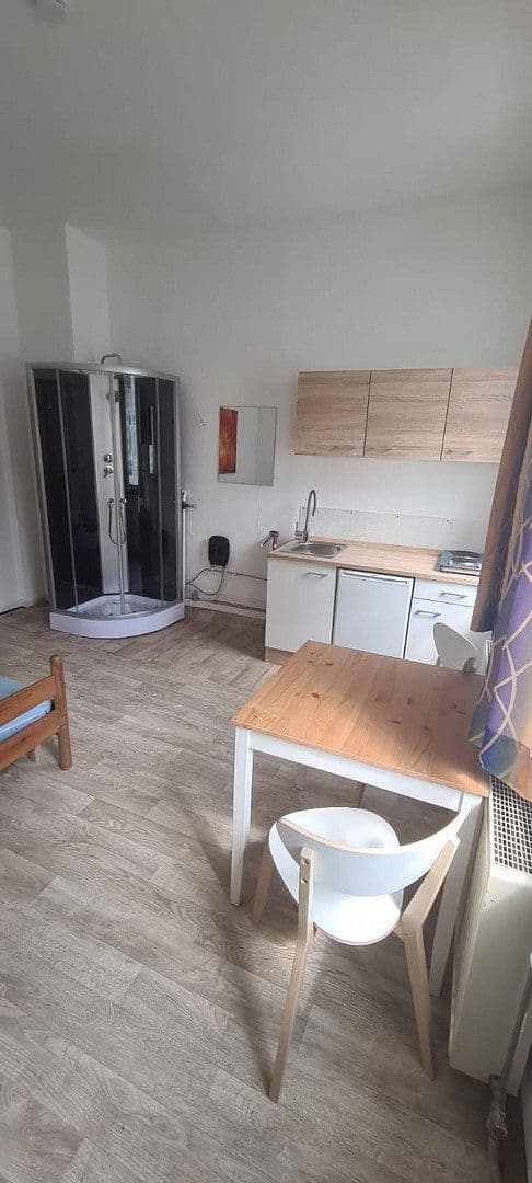 Pronájem bytu 1+1 20 m², Stubenlohstr. 6, Erlangen, Bavorsko Pronájem bytu 1+1 20 m², Stubenlohstr. 6, Erlangen, Bavorsko